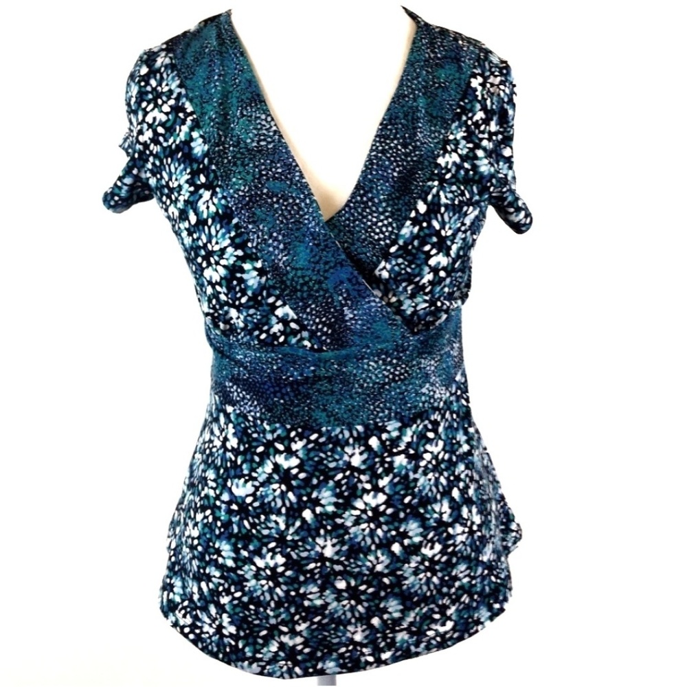 Style & Co. V-Neck Short Sleeve Top Size Small